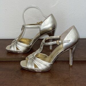 Vince Camuto Gold Leathers “Darla” Sandals/ pumps Sz. 9